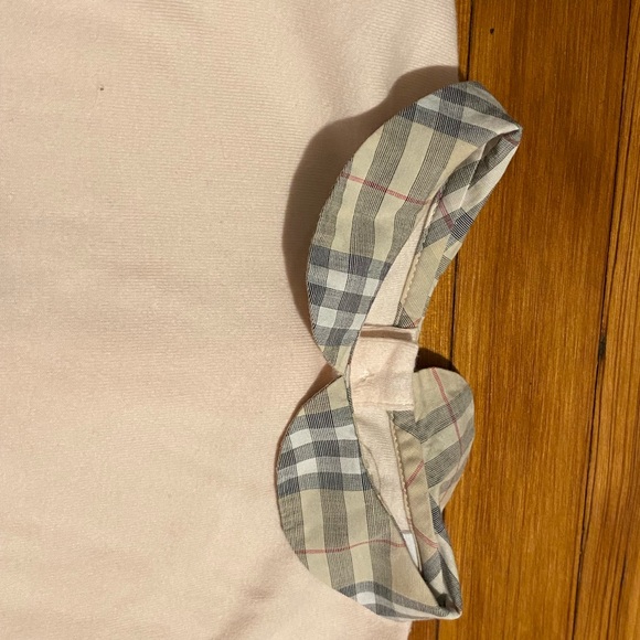 New without tags Burberry 18 month onesie - Picture 2 of 7